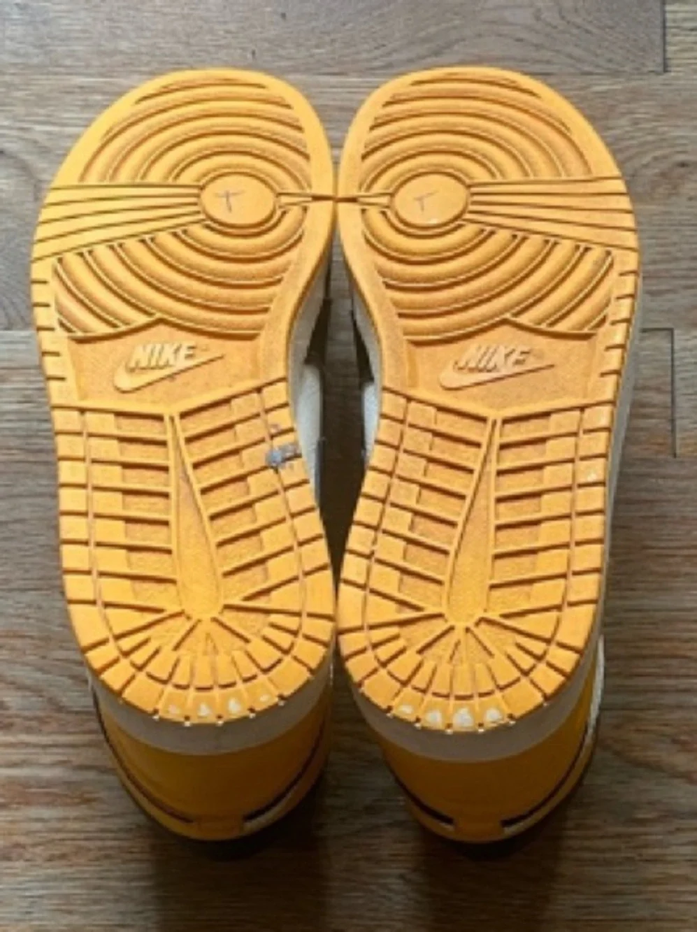 Nike Air Jordan 1 Retro High OG Taxi Yellow Toe 555088-711 Men's Size 14